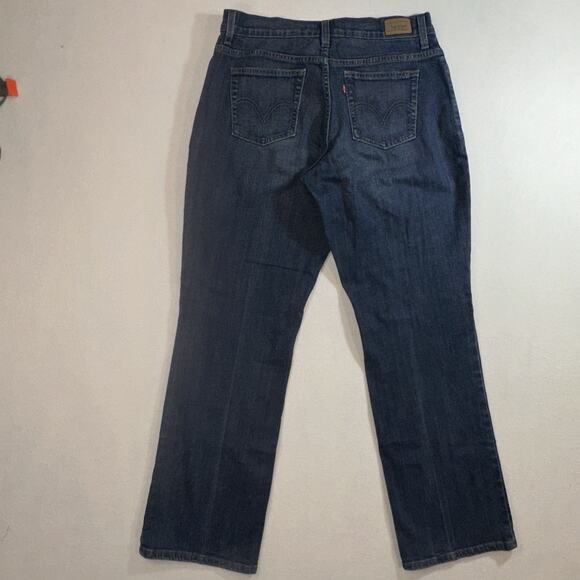 Levi's 550 Relaxed Boot Cut Women's Size 10M Blue Jeans Mid Rise Medium Wash - Picture 10 of 11